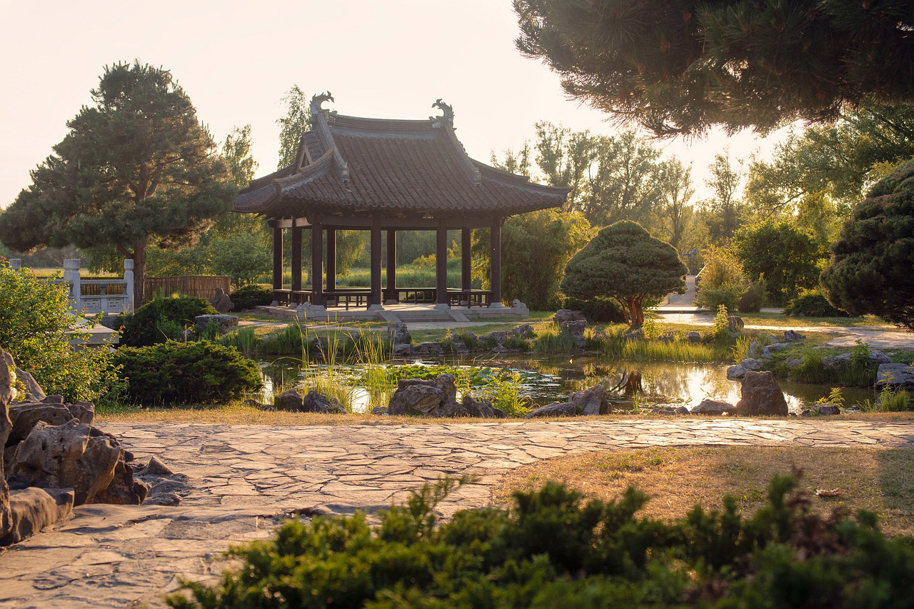 Weißensee mit Chinesischem Garten Först Reisen Omnibusbetrieb und